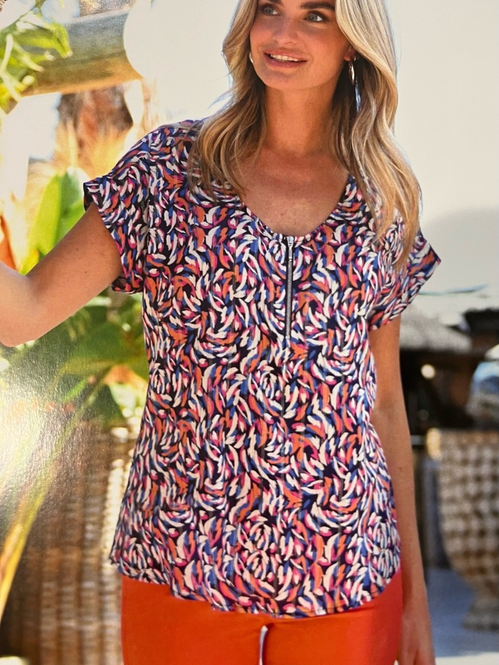 Abstract Print V-Neck Short Sleeve Blouse in Multi-Color